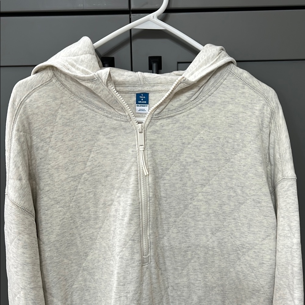 Old Navy Gray/Cream Heather Oversized Quilted Hoodie Sweatshirt - Picture 4 of 8